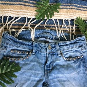 Distressed American eagle jeans